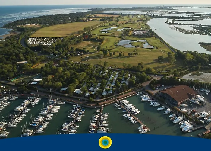 Hotel Ping Pong: Club Del Sole Tenuta Primero Grado Family Collection